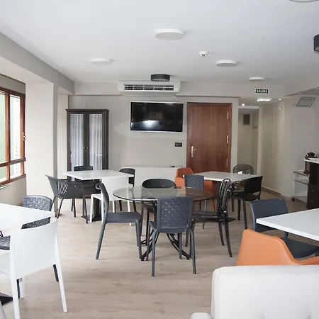 Areces Hotel